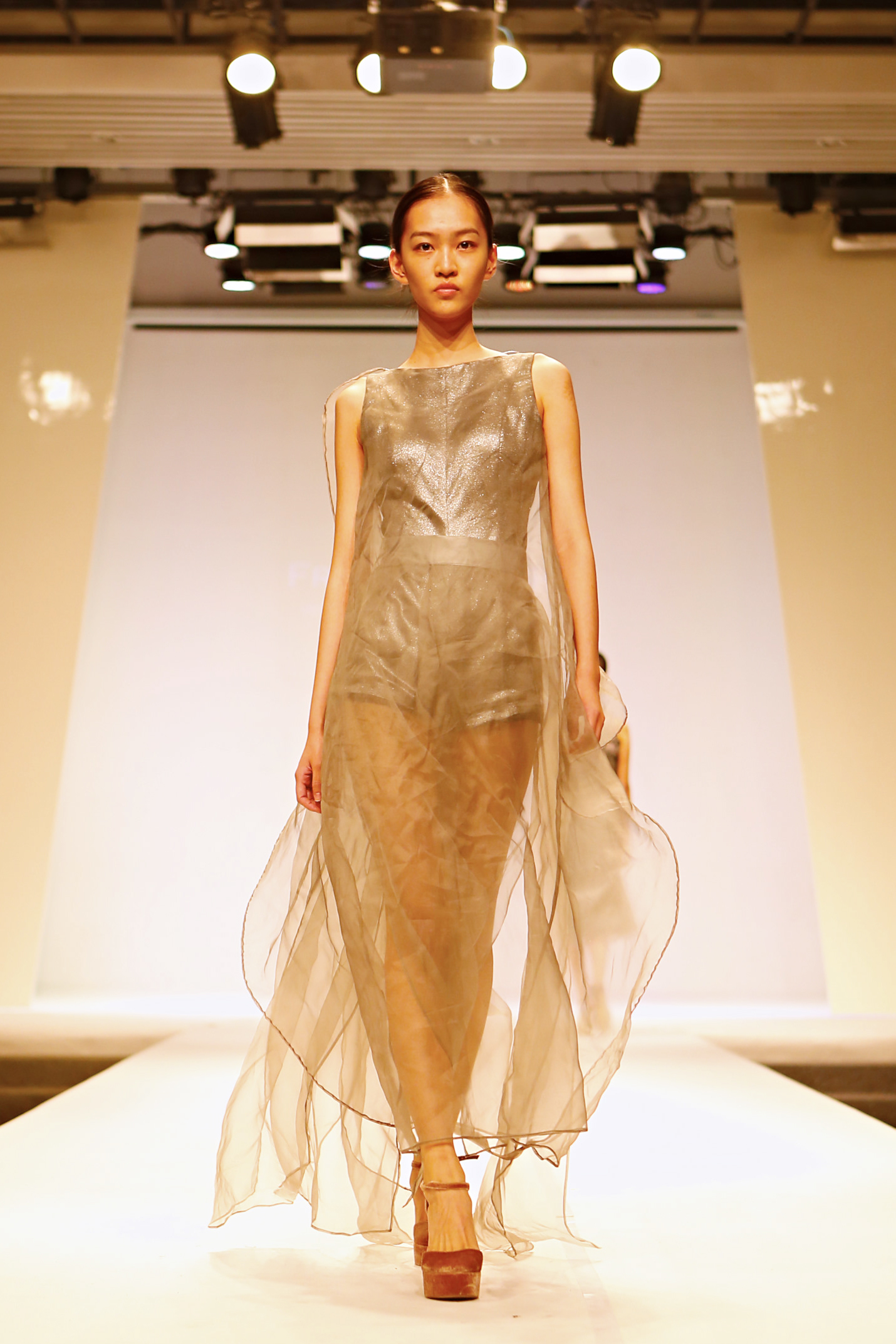 "爱丁堡艺术节·上海季ii——from shanghai with love"海派时尚旗袍