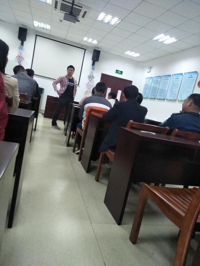志愿者讲解二十四节气的小故事 志愿者讲解二十四节气的小故事